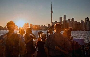 10 Local Things and Activities to do in Toronto, Canada